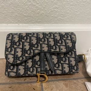 CHRISTIAN DIOR - Preloved oblique Saddle belt bag  (scratches interior)